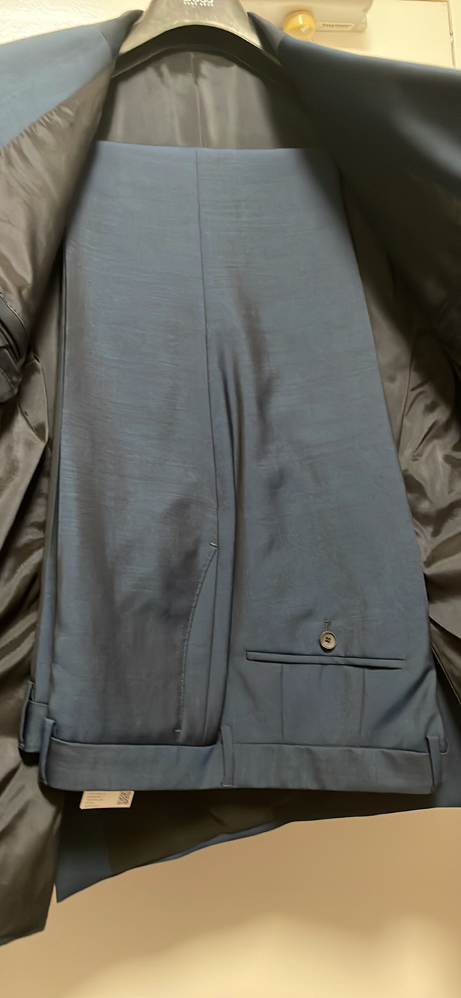 Hugo Boss Suit 44R - photo 4