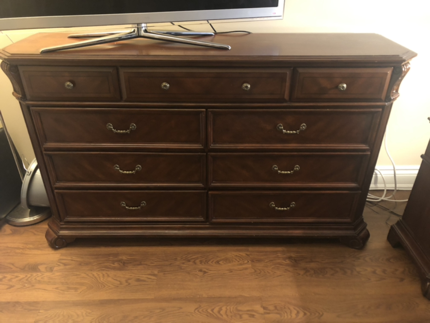 Dresser and 2 night stands