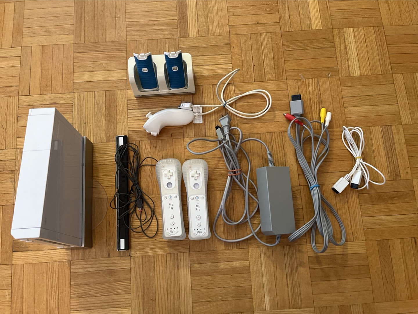 Nintendo Wii System White (Tested) thumbnail
