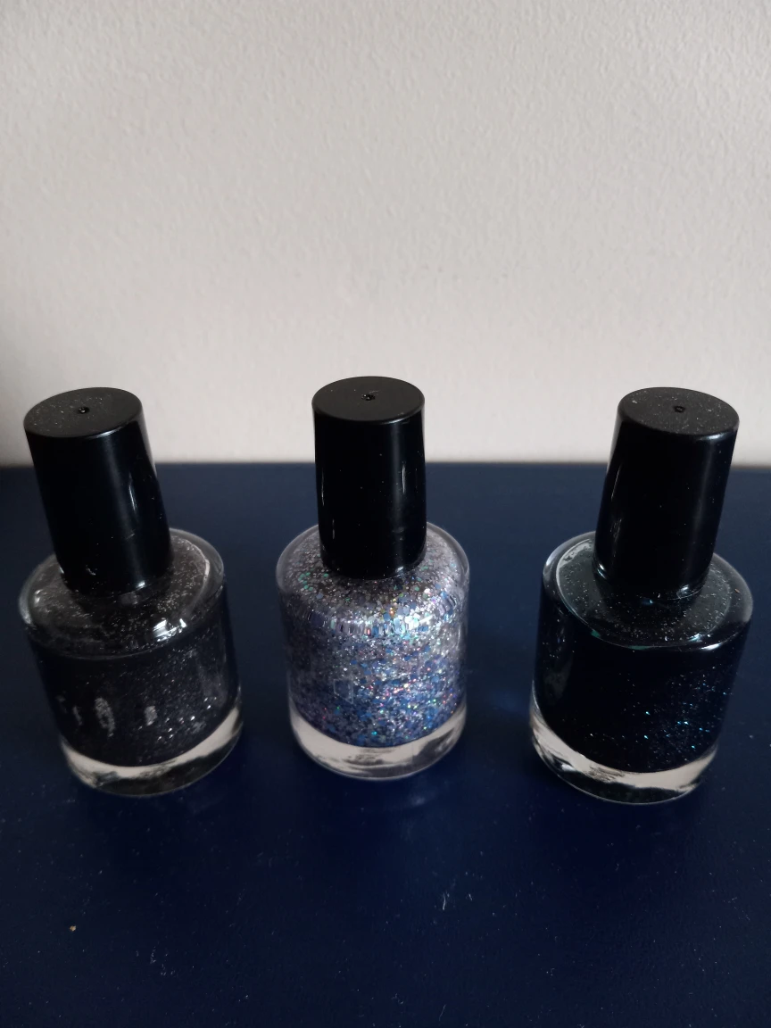 #freecycle glitter nailpolish thumbnail