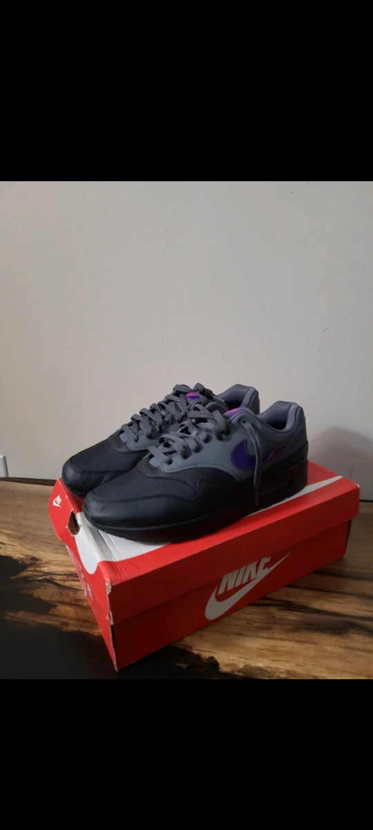 Nikes for sale - photo 5