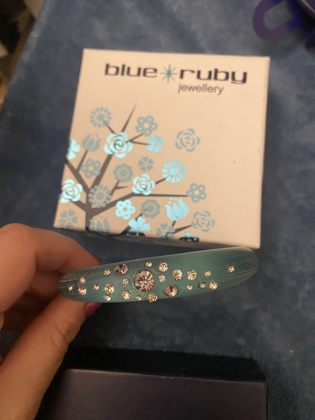 Brand new bangle, medium size