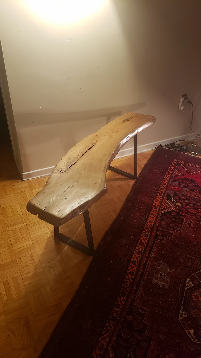 Live edge bench