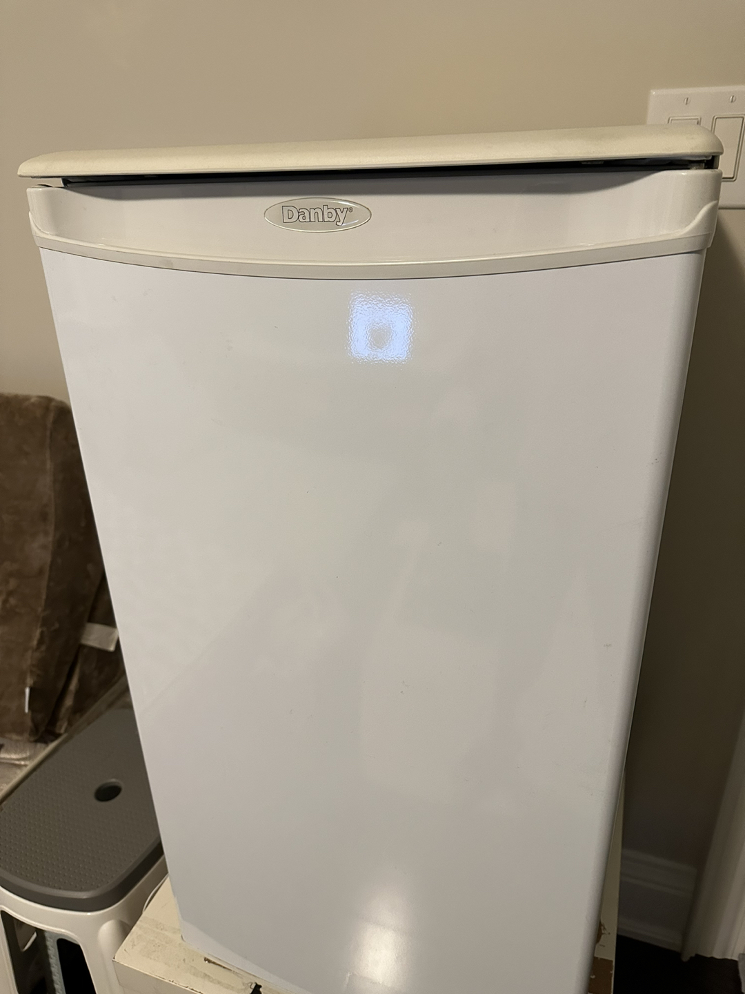 mini refridge thumbnail
