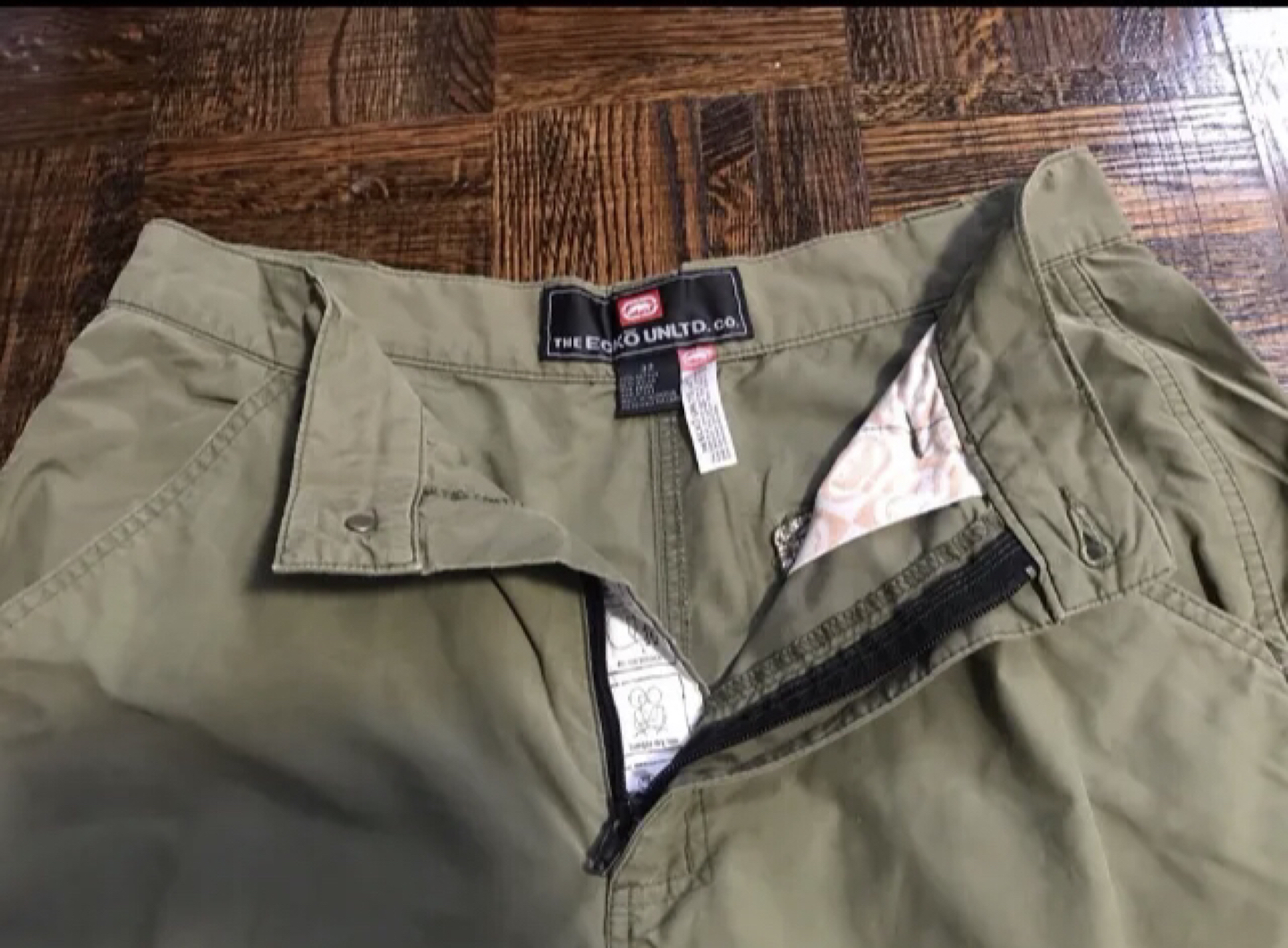 Ecko Shorts image indicator(2)