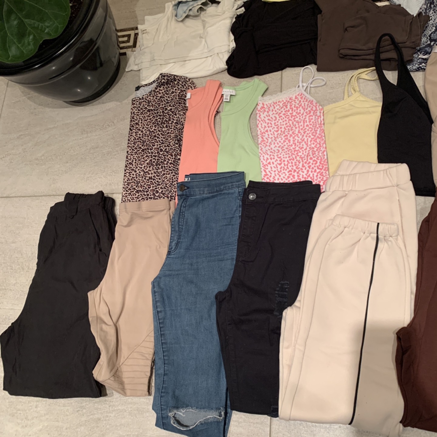 MUST GO TODAY ‼️ Lot of Women’s Items (mostly XS/S - some M/L) - photo 4