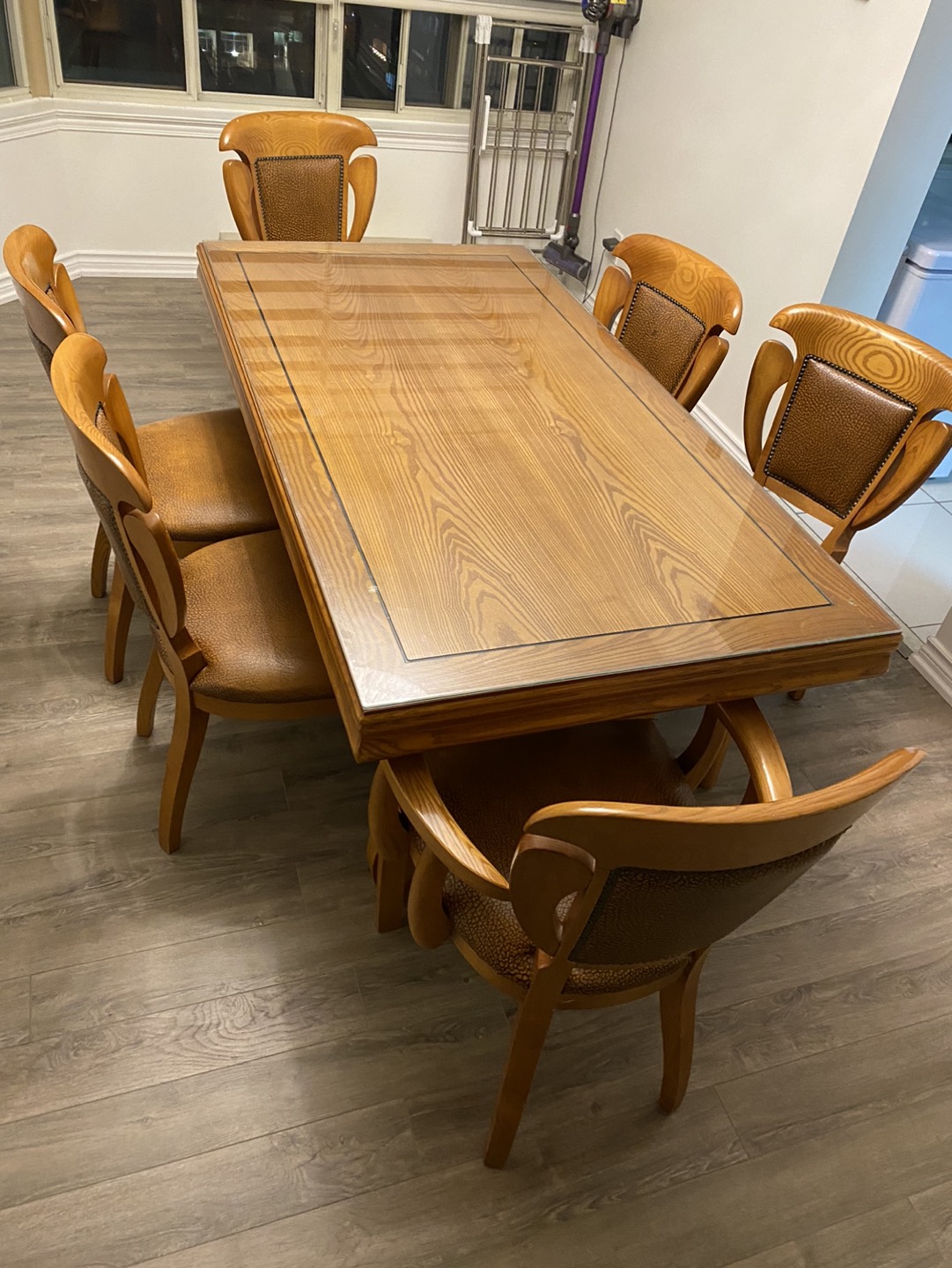 Big living room table thumbnail