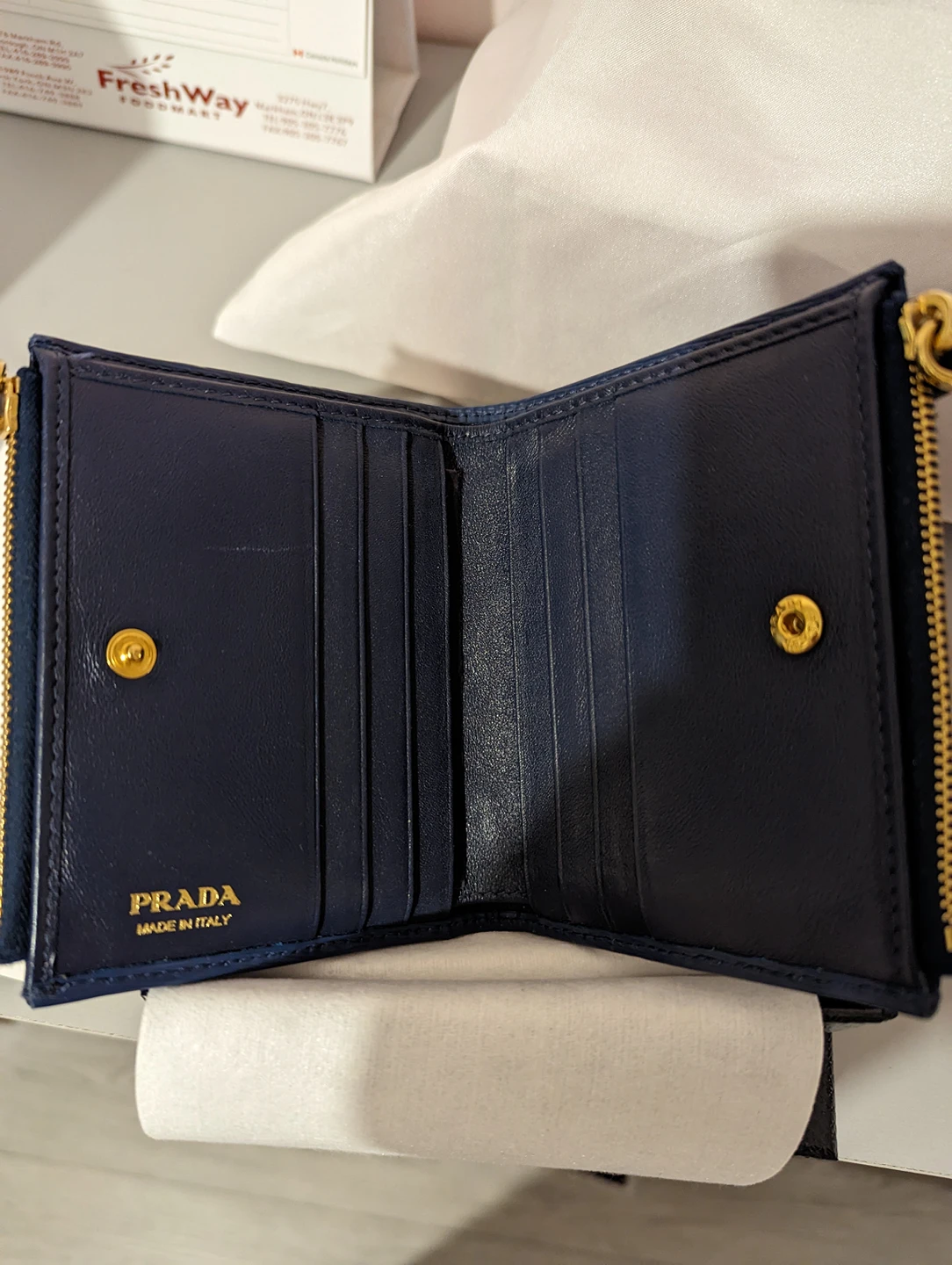prada wallet - photo 3