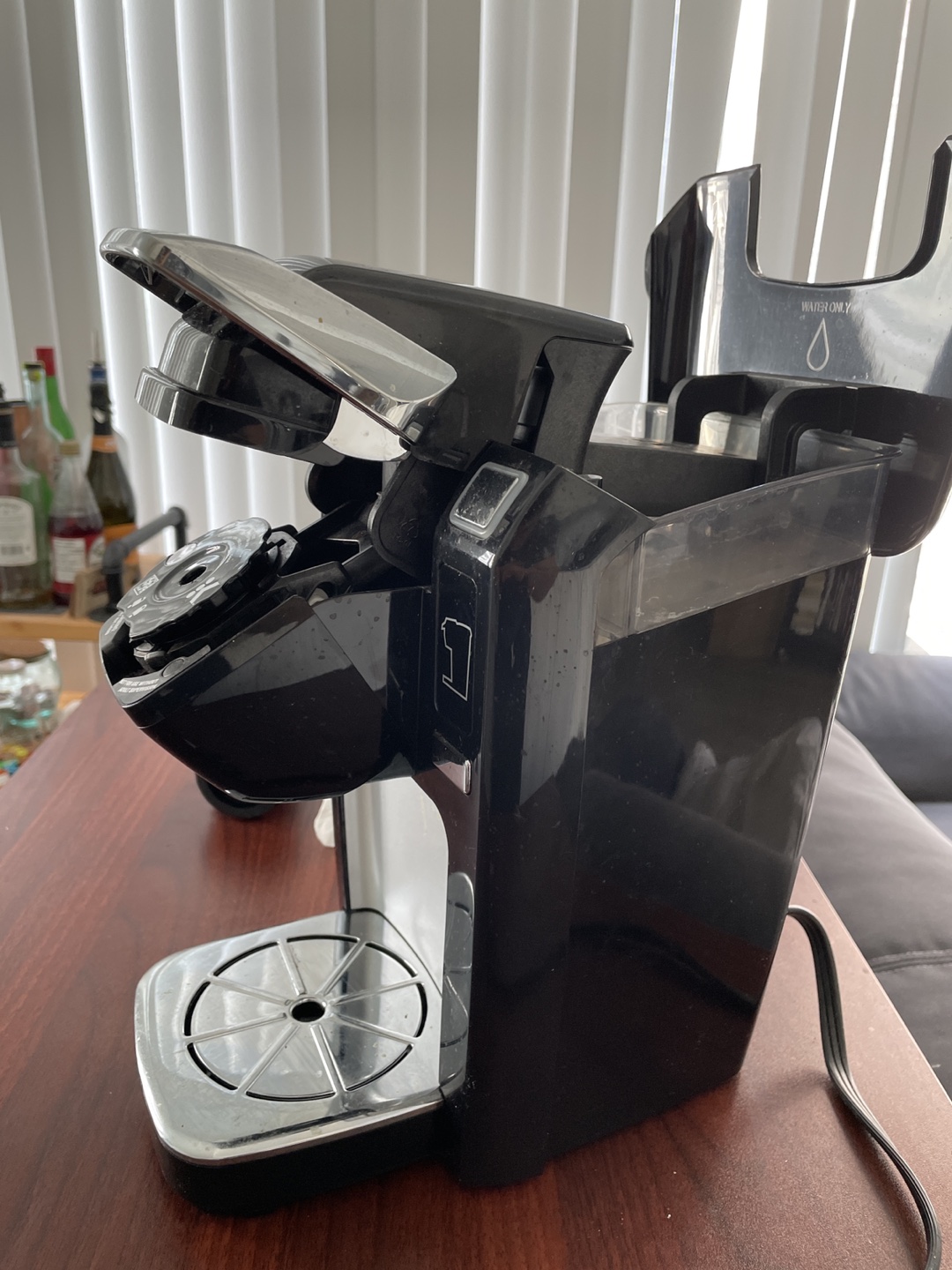 Keurig single cup coffee maker - photo 2