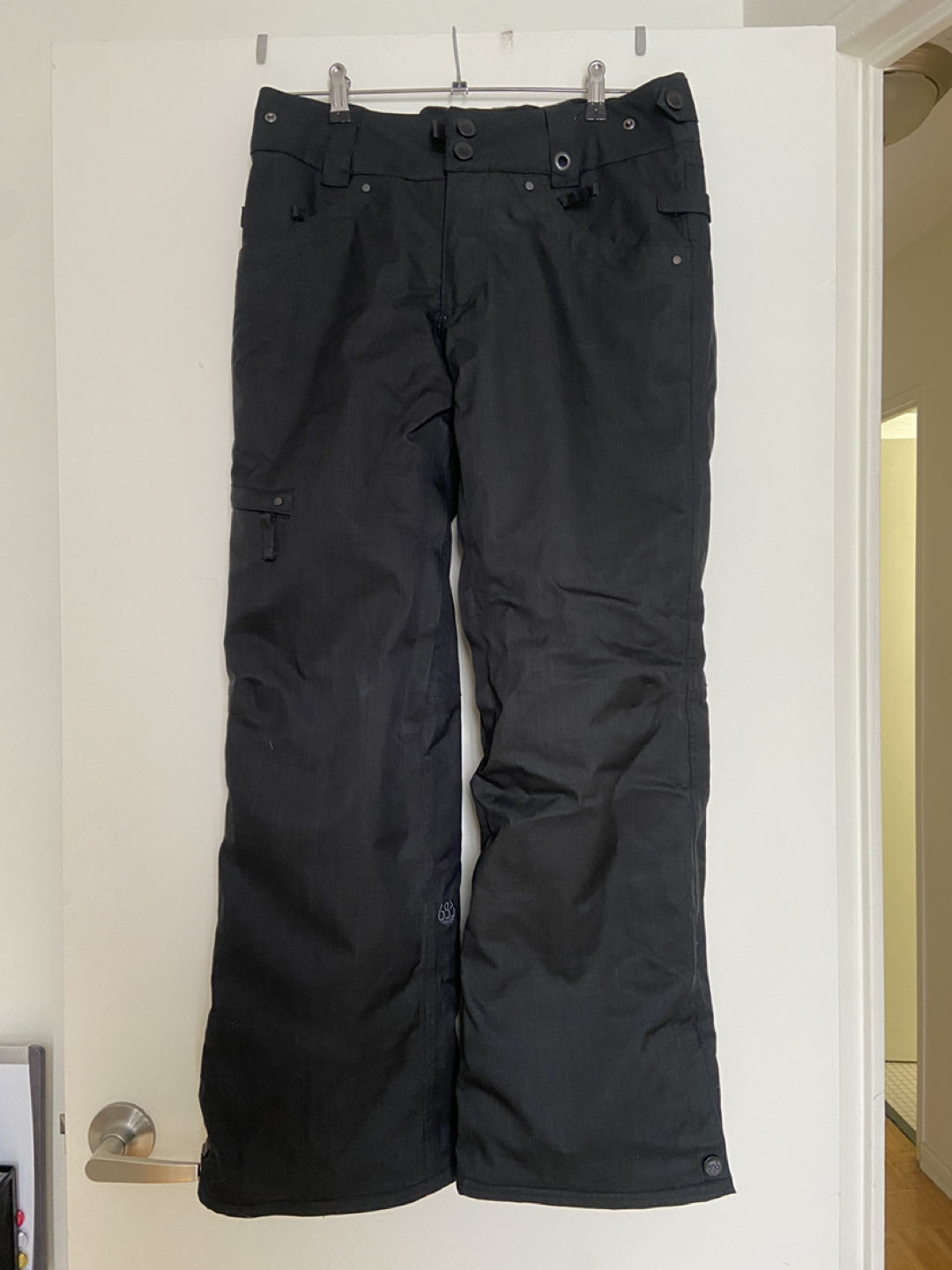 Women’s 686 ski pants thumbnail