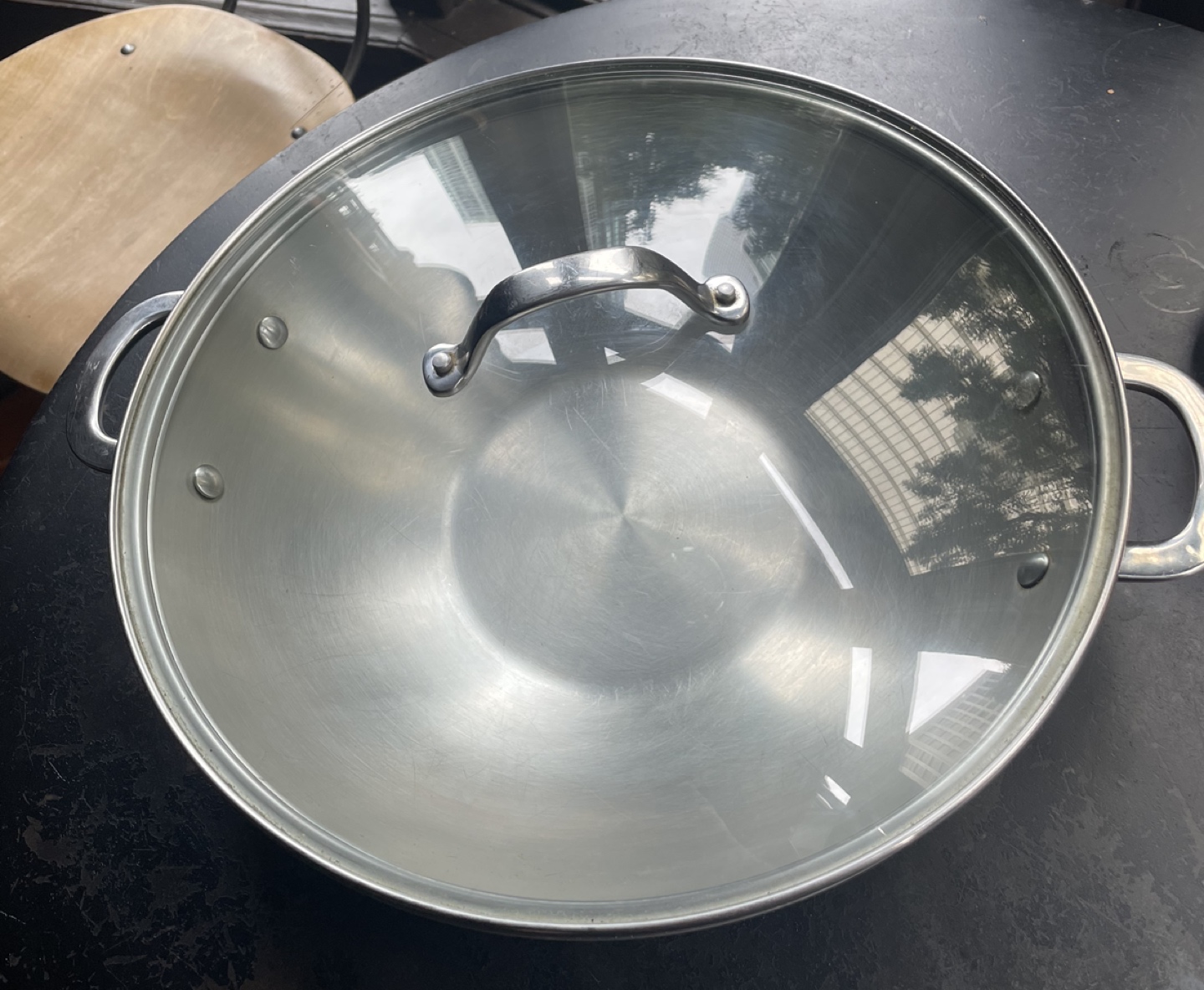 Large used Stainless Steel Wok image indicator(5)