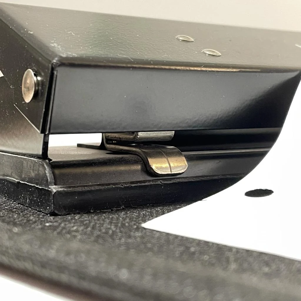 Hunt Boston 1508 three holes puncher image indicator(2)