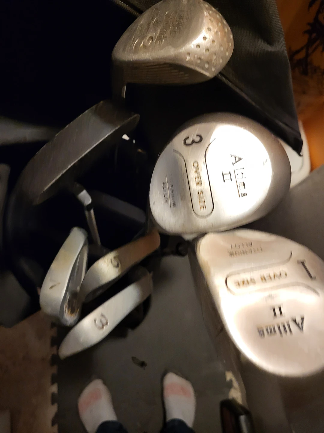 golf clubs and golf bag thumbnail