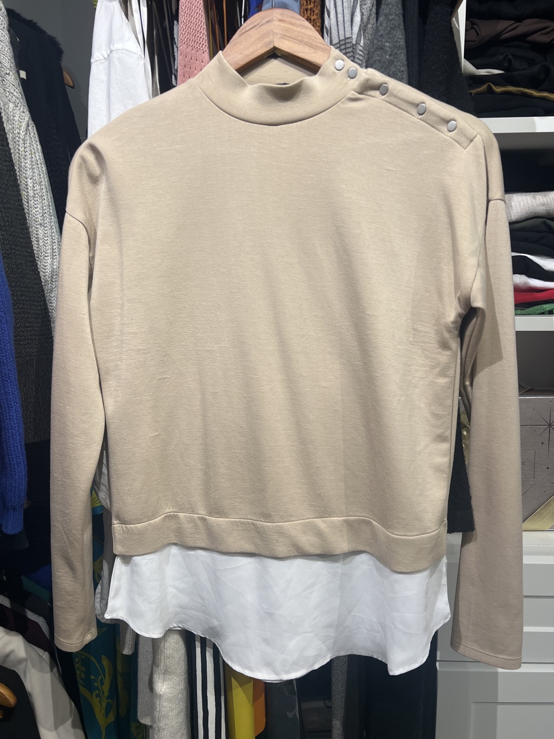 Long sleeve beige top