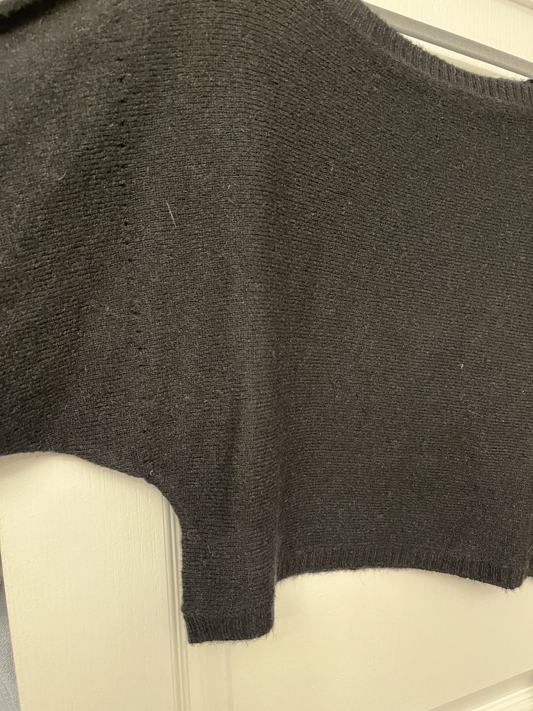 NEW Jacob Black Crop Dolma Sleeve Sweater image indicator(2)