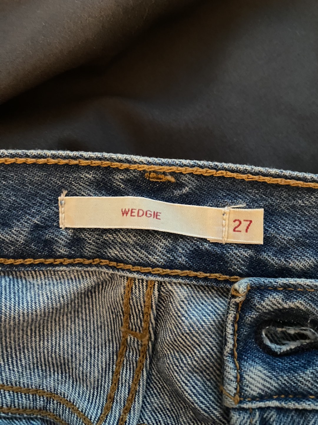 women’s levi’s wedgie jeans size 27 - photo 3