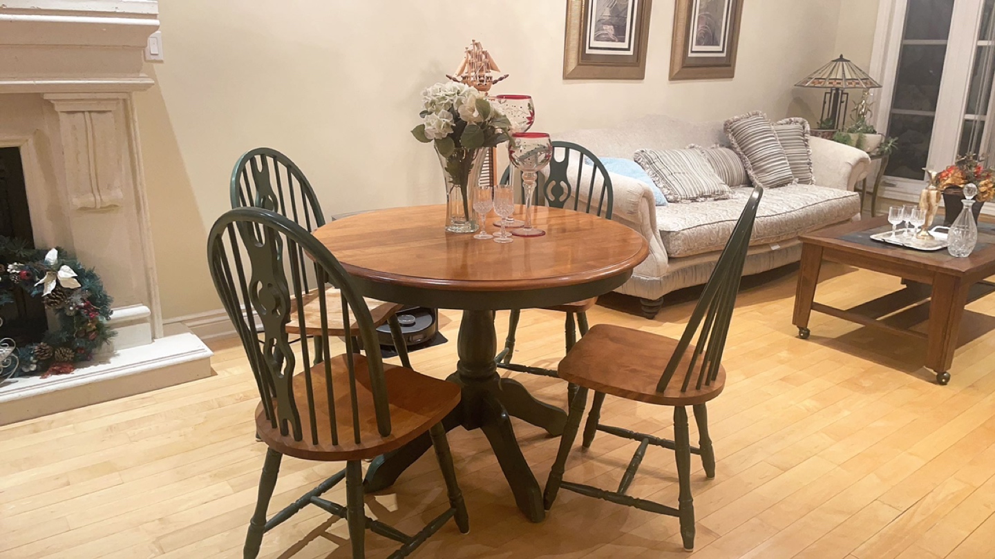 5 pieces table, with 4 chairs thumbnail