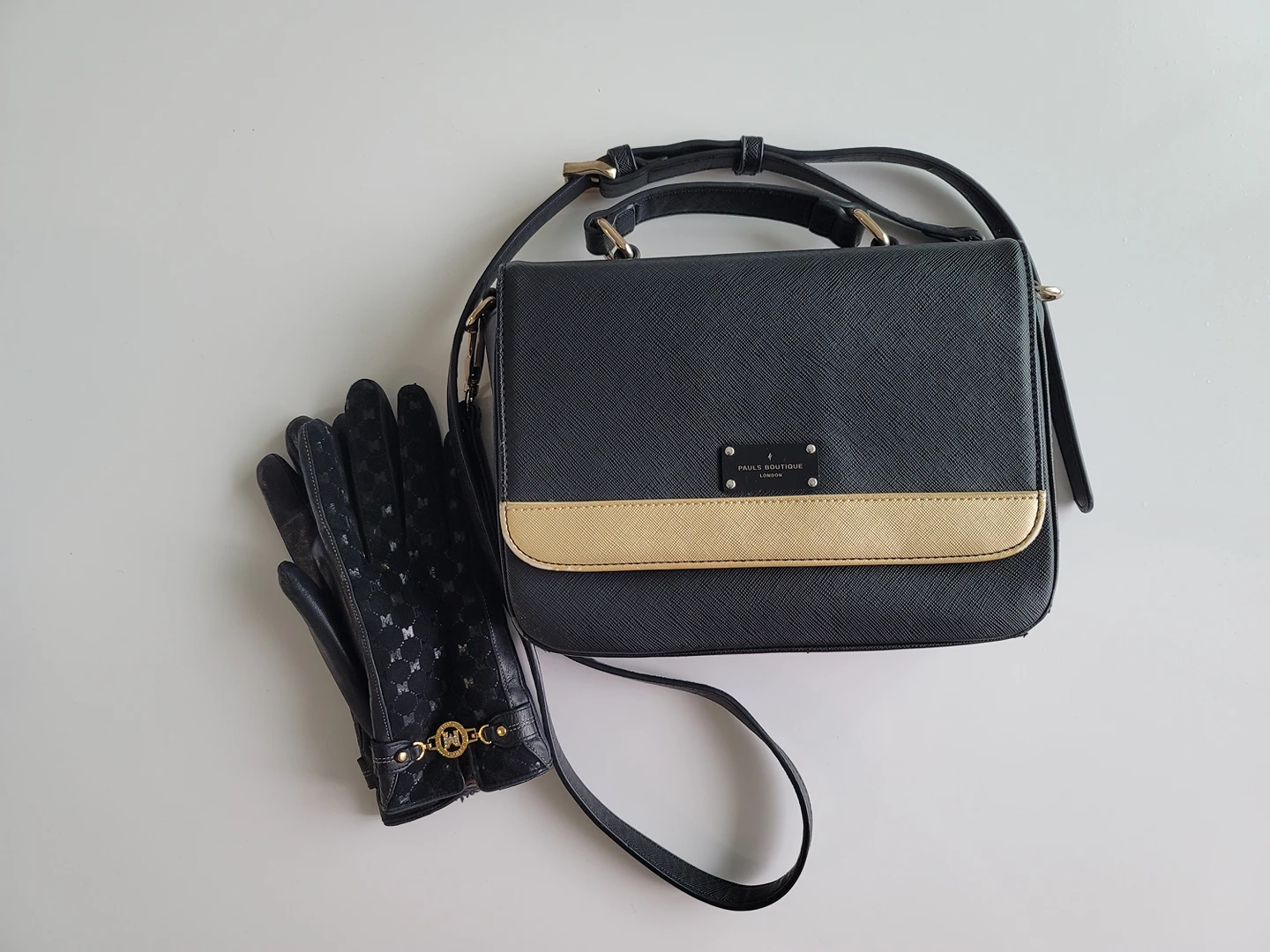 Pauls Boutique Hand bag & Metro city leathwr gloves thumbnail