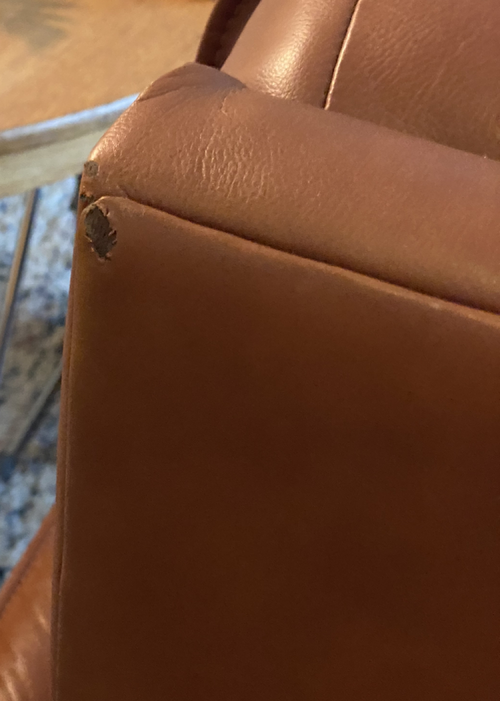 Like NEW Leather Recliner image indicator(5)