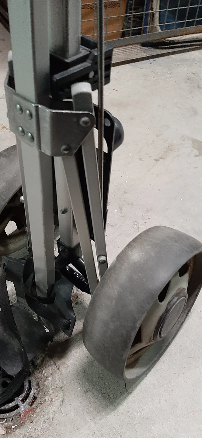 Freecycle 🎃   🏌‍♀️push cart golf image indicator(5)