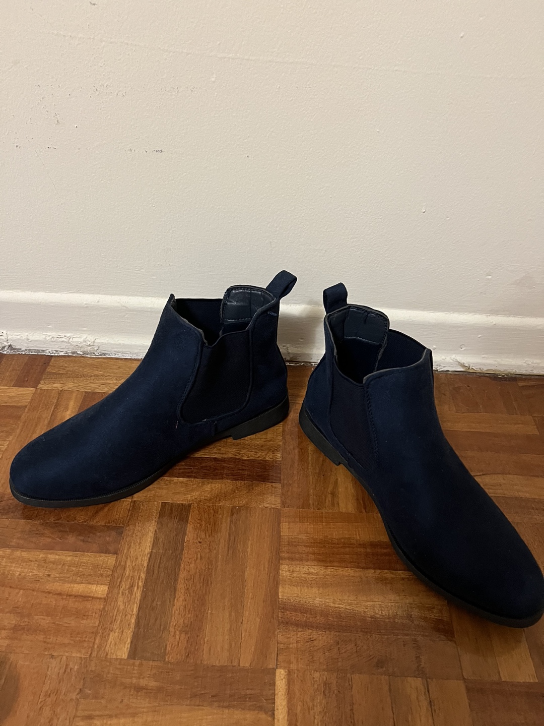 Brand new boots, size S image indicator(2)