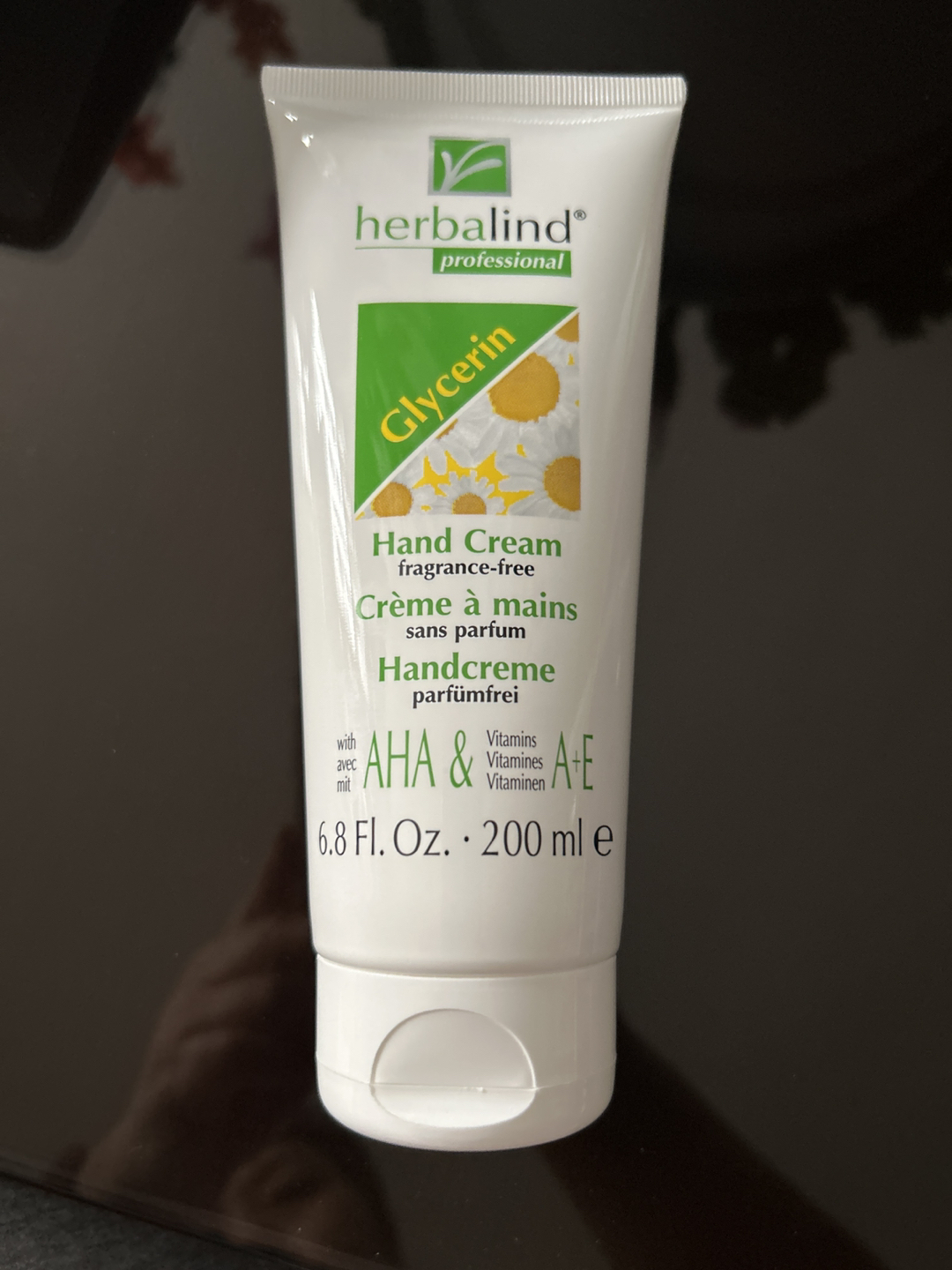 Herbalind Hand Cream image indicator(3)