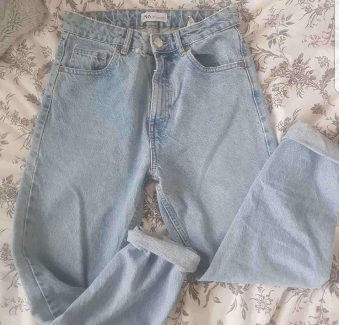 Zara Mom Jeans thumbnail