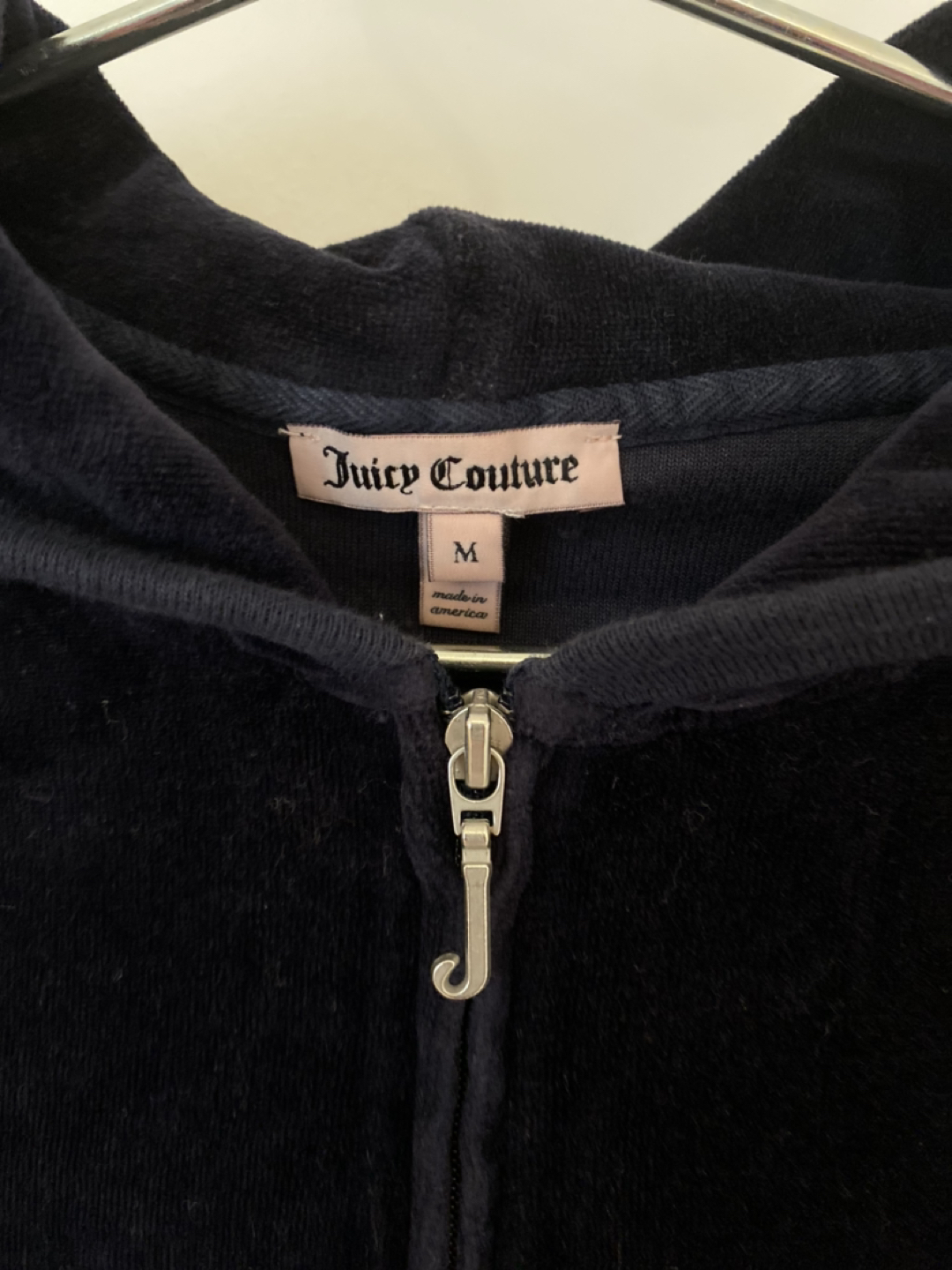 Women’s juicy couture velvet sweater with crystals image indicator(2)