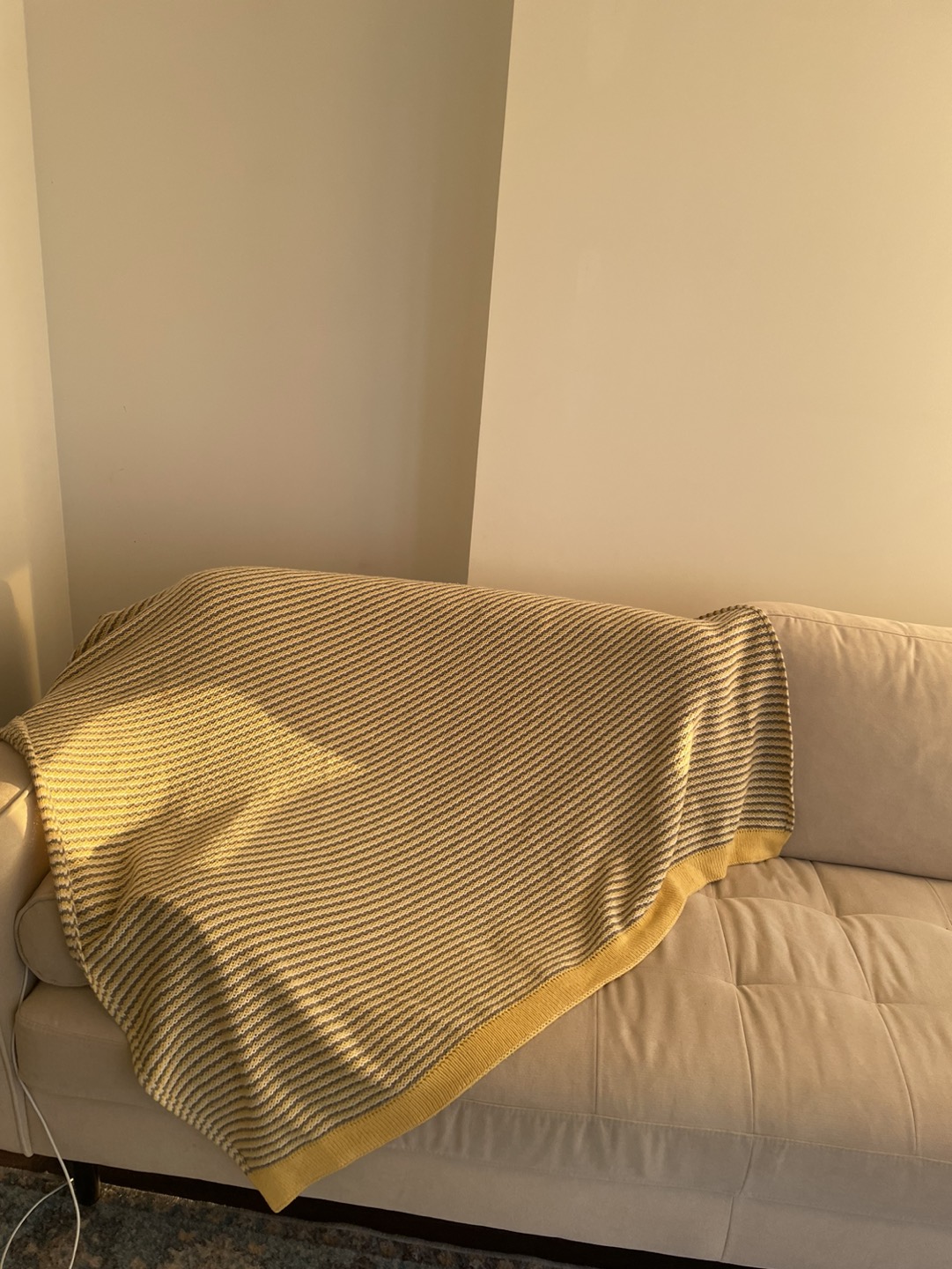 Throw blanket