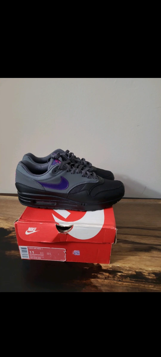 Nikes for sale - photo 4