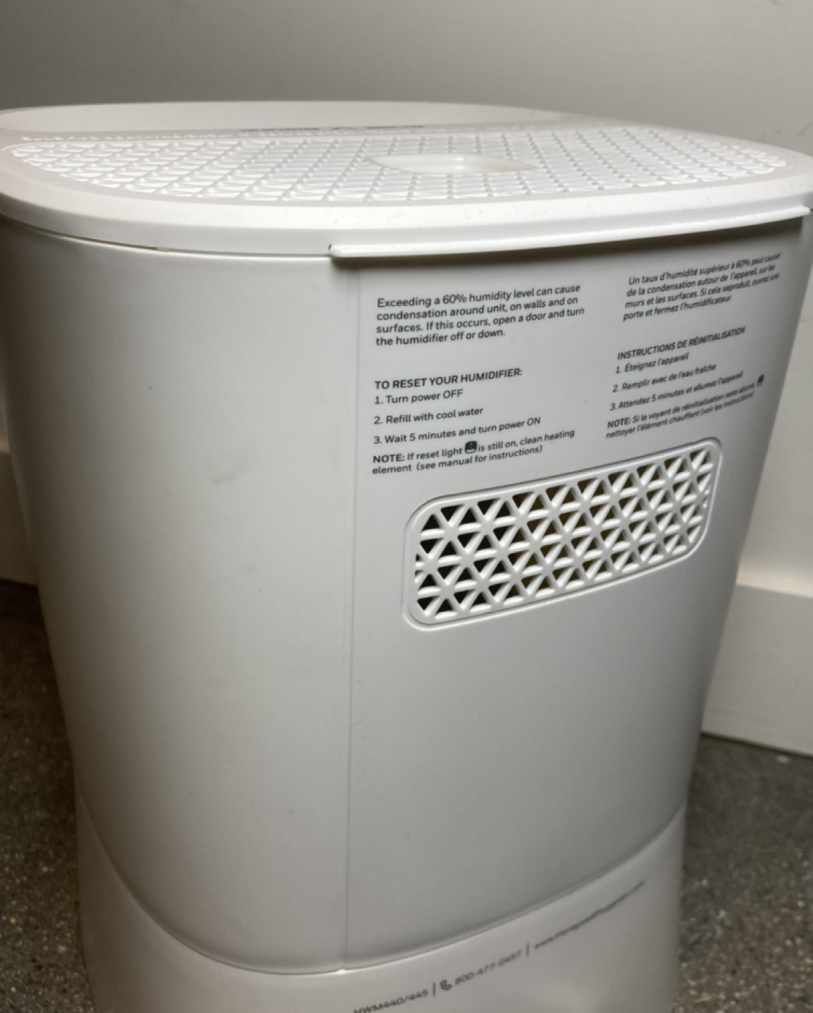 Honeywell - HWM445WC Warm Mist Humidifier - photo 4