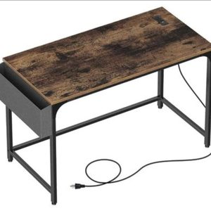 Computer Desk, Home Office Desk with Power Outlet