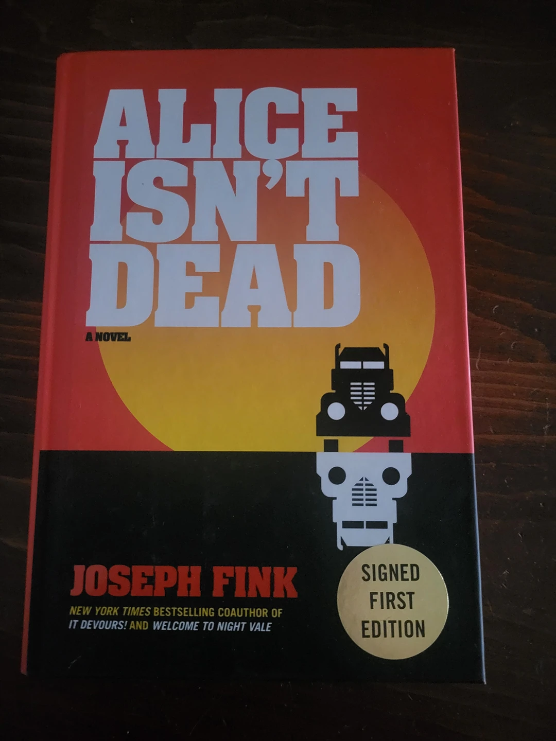 Welcome to Night Vale... Books image indicator(6)