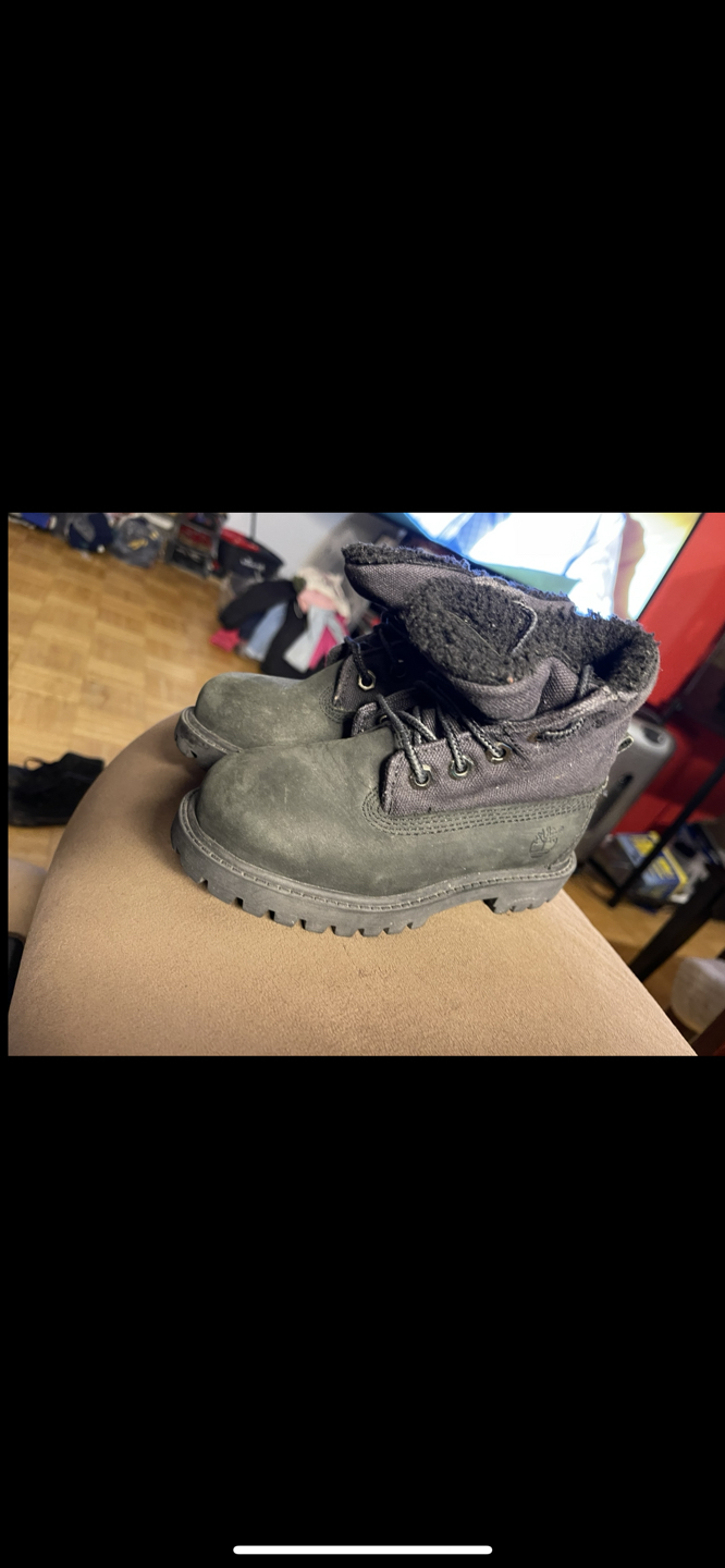 Kids timberland boots image indicator(2)