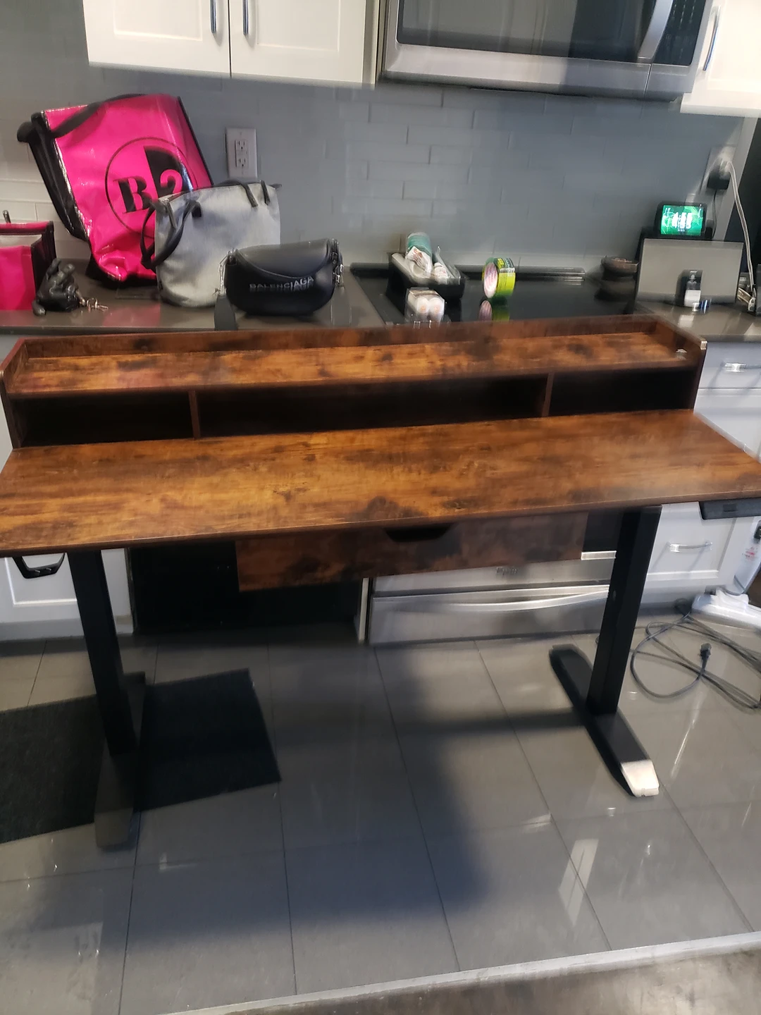 Beautiful Wooden Desk thumbnail