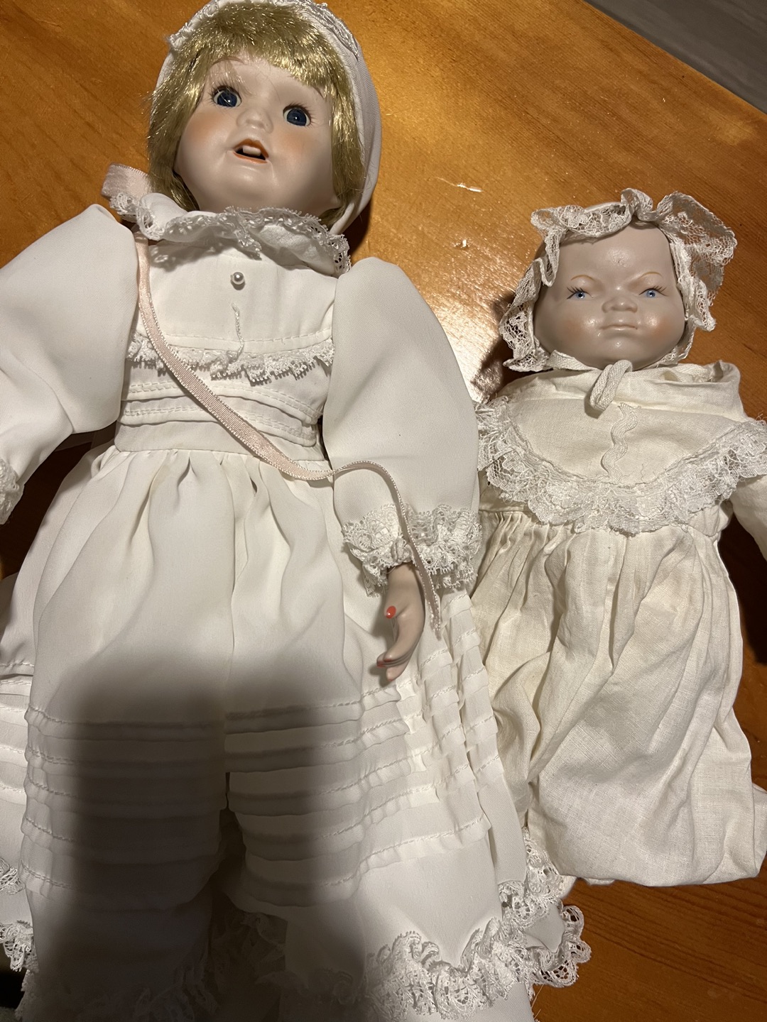Porcelain dolls. With delivery thumbnail