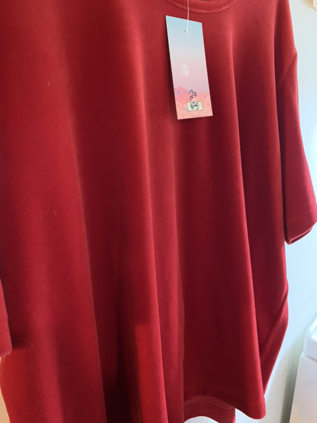 Red velour t-shirt image indicator(3)