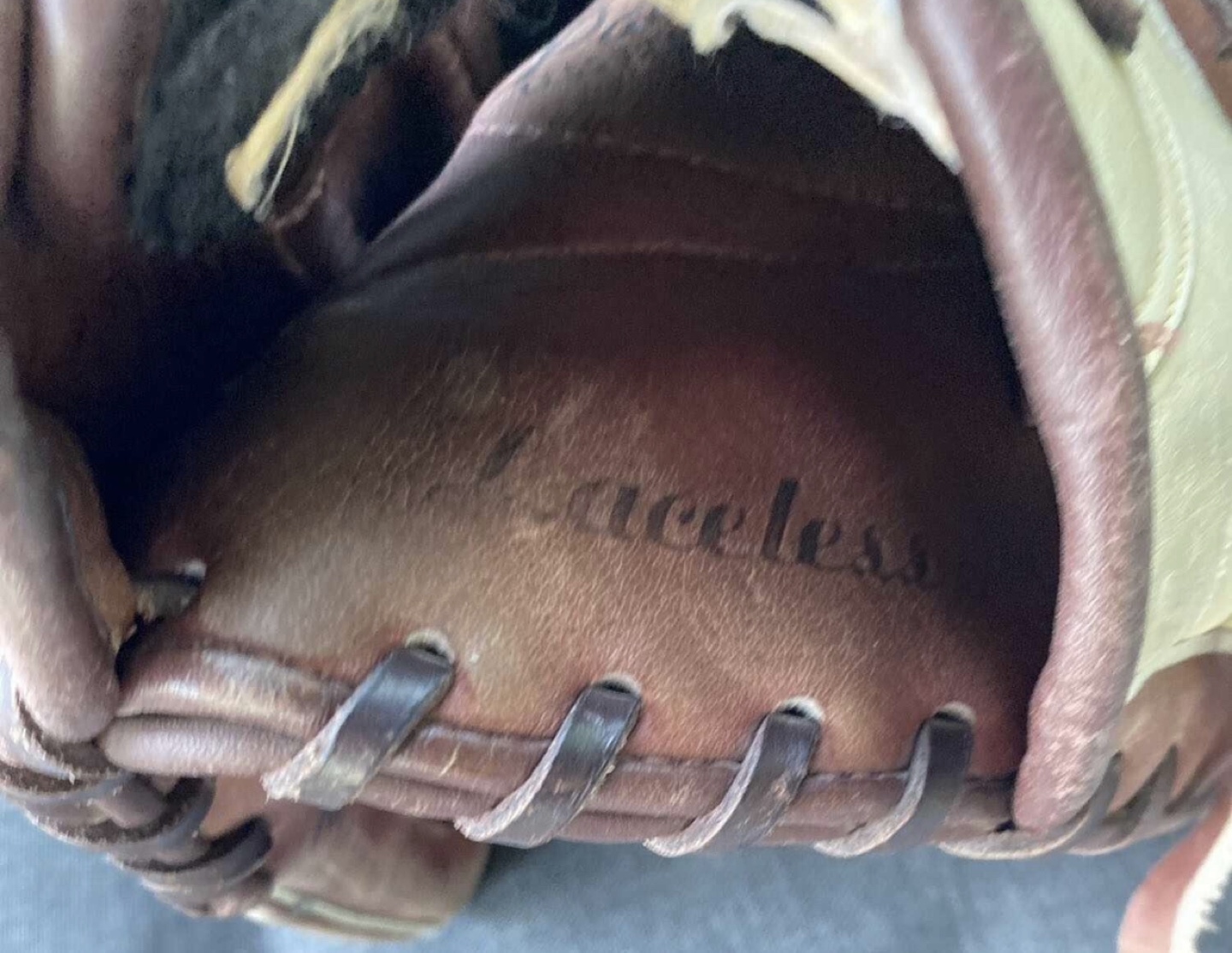 Vintage Baseball MIZUNO Glove image indicator(3)