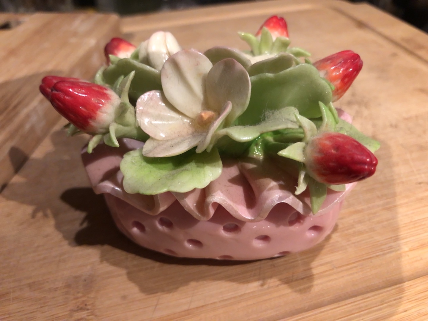 Strawberries paper weight image indicator(2)