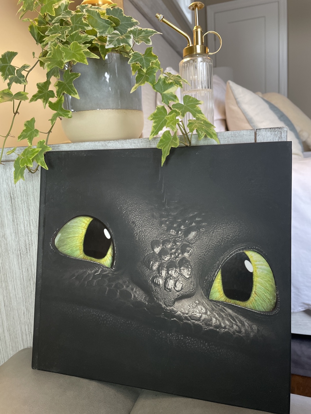 The Art of How to Train Your Dragon: The Hidden World Book