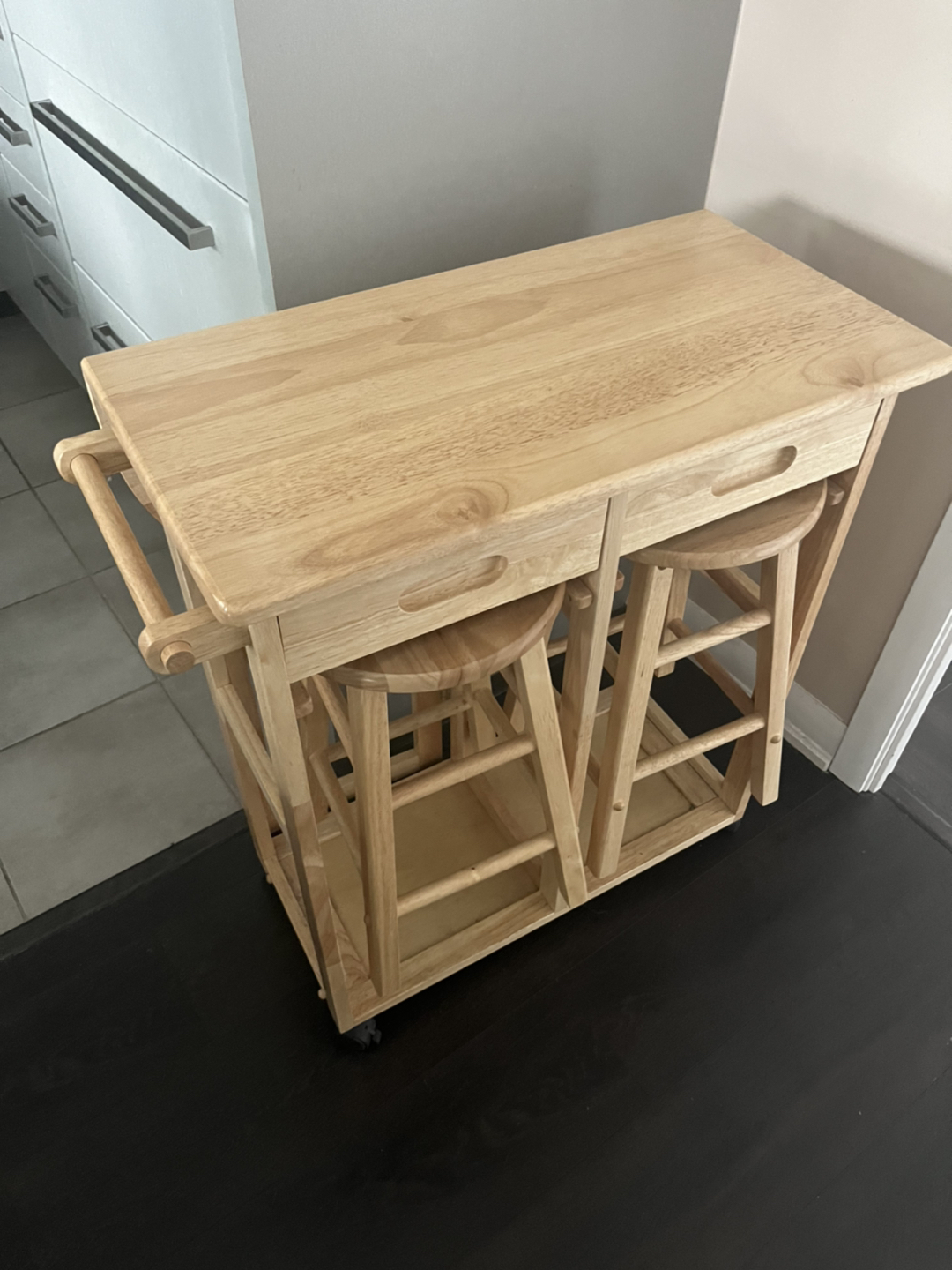 Expandable Wood Breakfast Table - Urgent sale! - photo 3