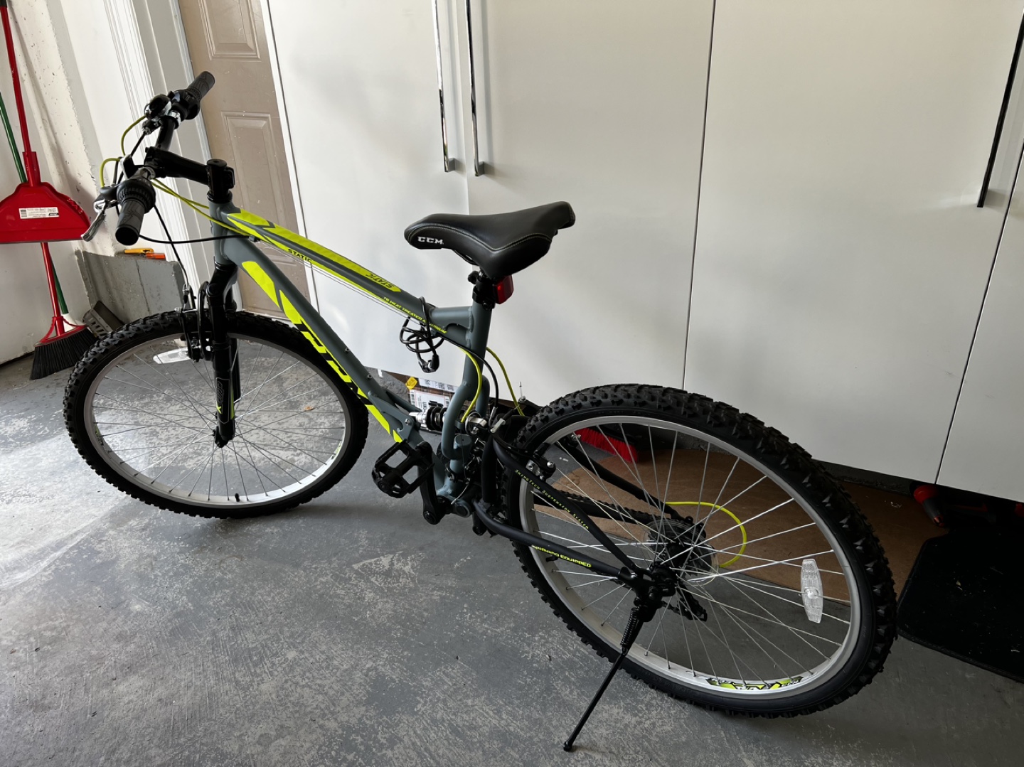 26” CCM Static Dual Suspension Mountain Bike - photo 3