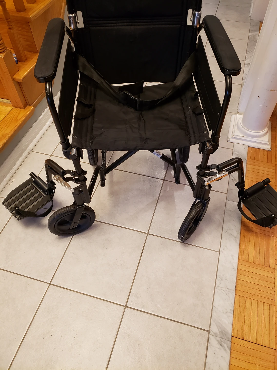 Folding wheelchair - photo 3