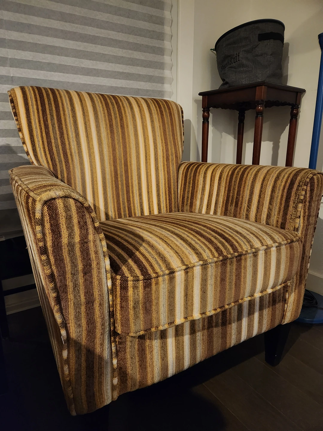 Retro Sofa Chair (Great condition, very comfortable!)