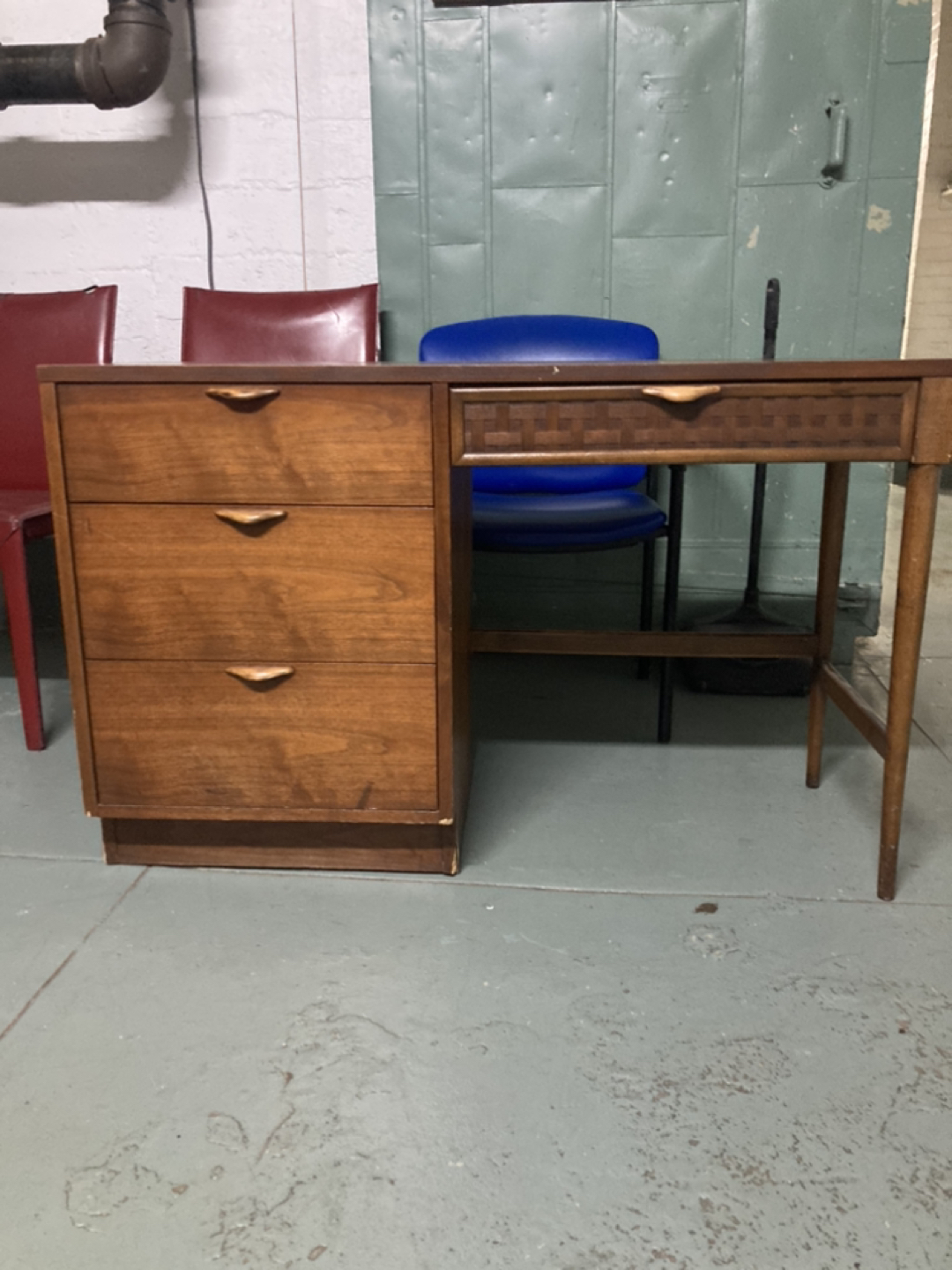 Desk( Lane  Altivista Virginia)