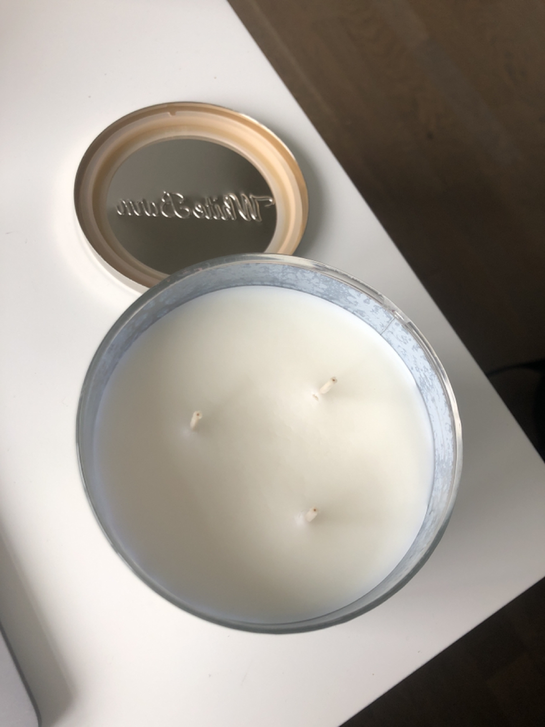 Bath & Body Works 3 Wick Candle (Scent: Winter) - photo 3