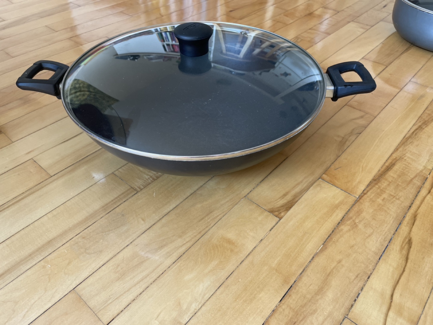T-fal wok (Jumbo size) thumbnail