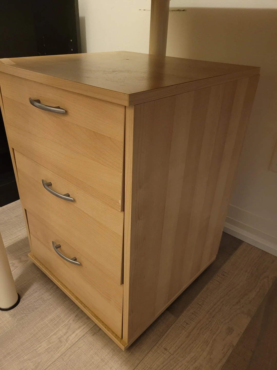 wood night table / 3 drawer organzier