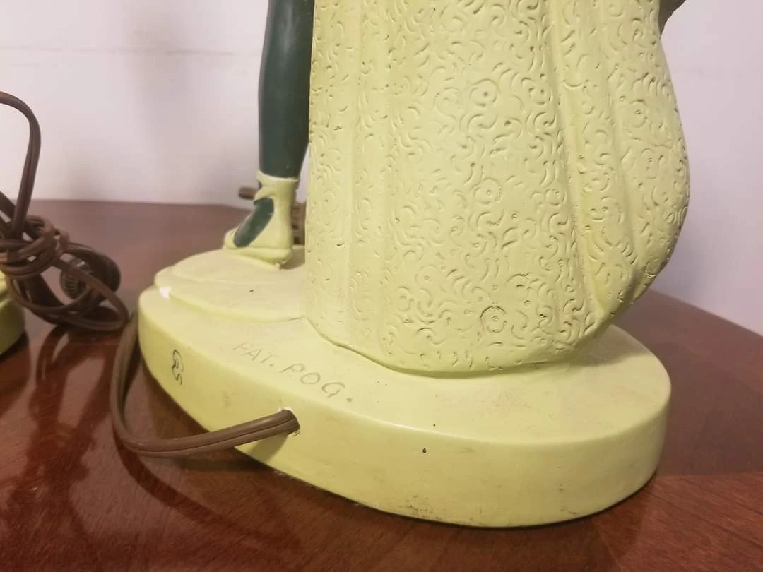Vintage Art Deco Chalkware lamps - photo 5