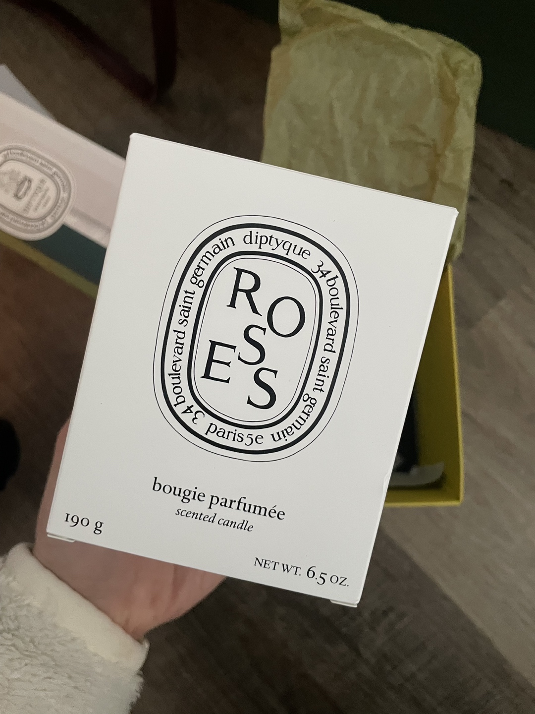 Diptyque roses scented candle thumbnail